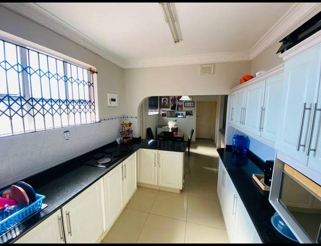 2 BEDROOM APARTMENT FOR SALE IN SAICCOR